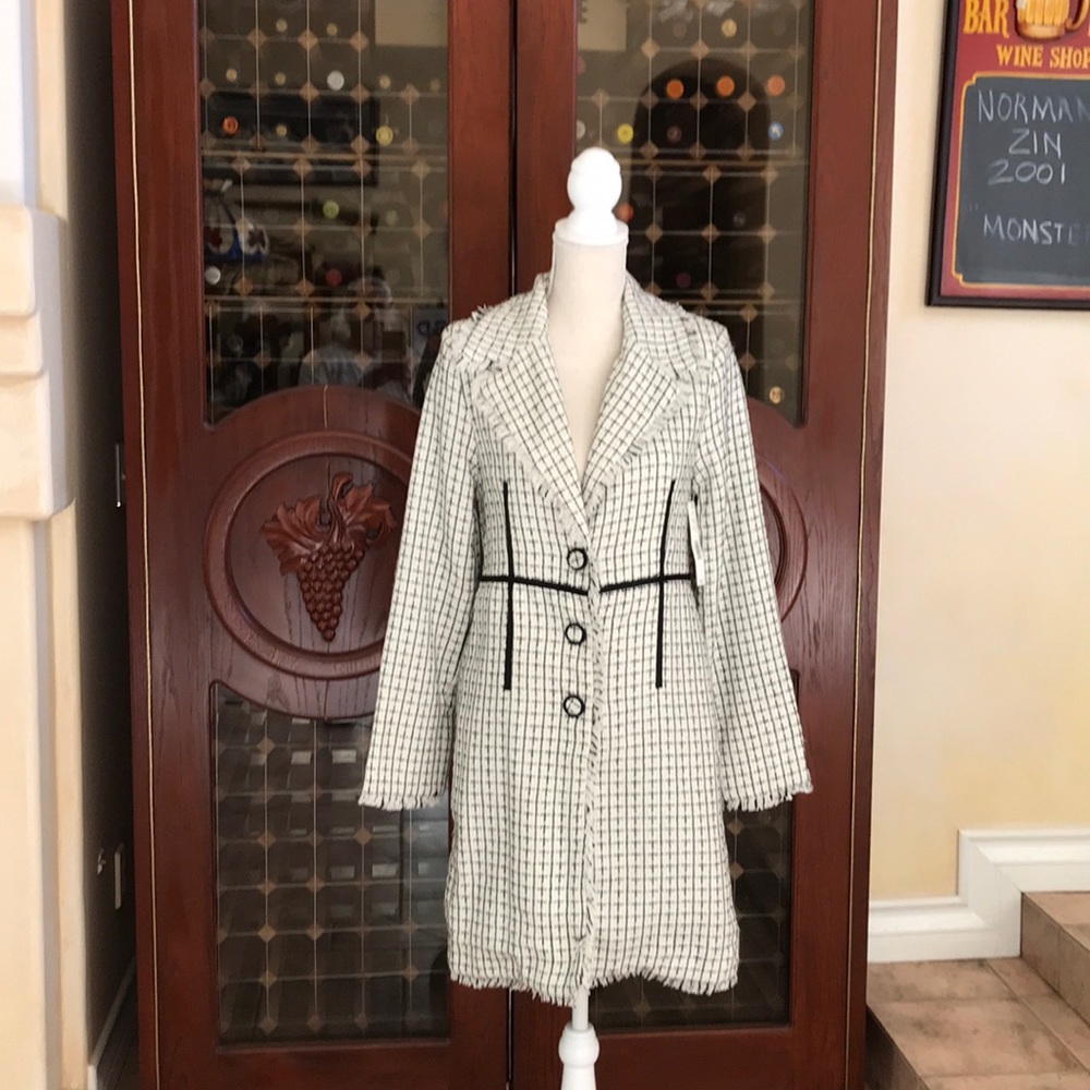Elie Tahari Coat NWT